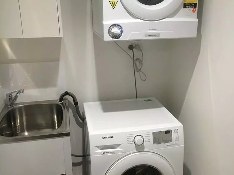 Cbd Apartment In Perfect Location