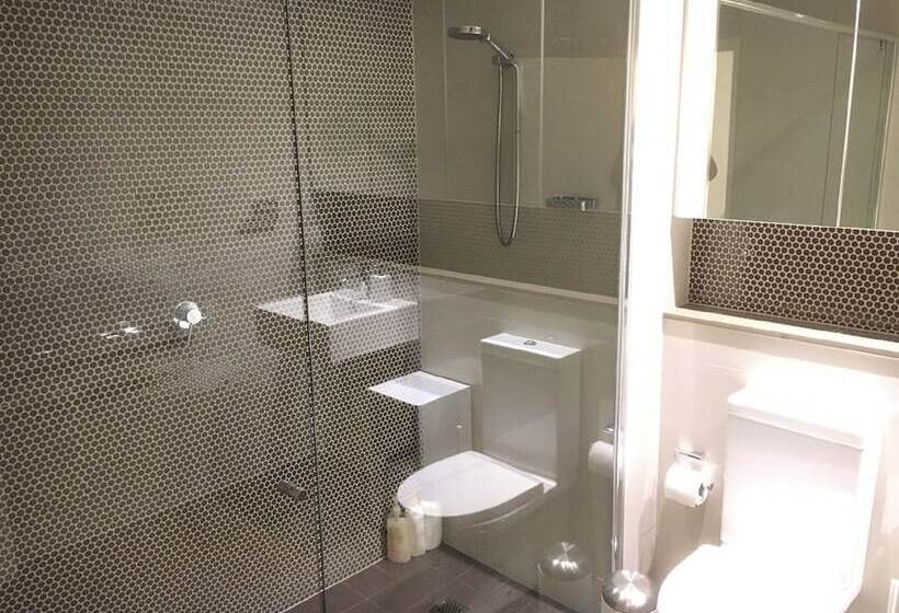 Cbd Apartment In Perfect Location