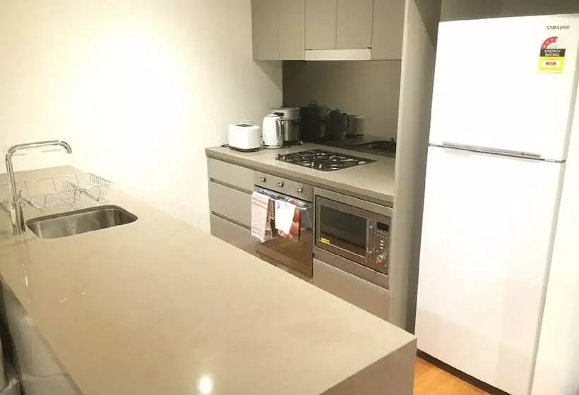 Cbd Apartment In Perfect Location