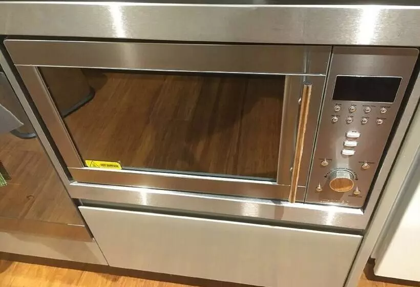 Cbd Apartment In Perfect Location