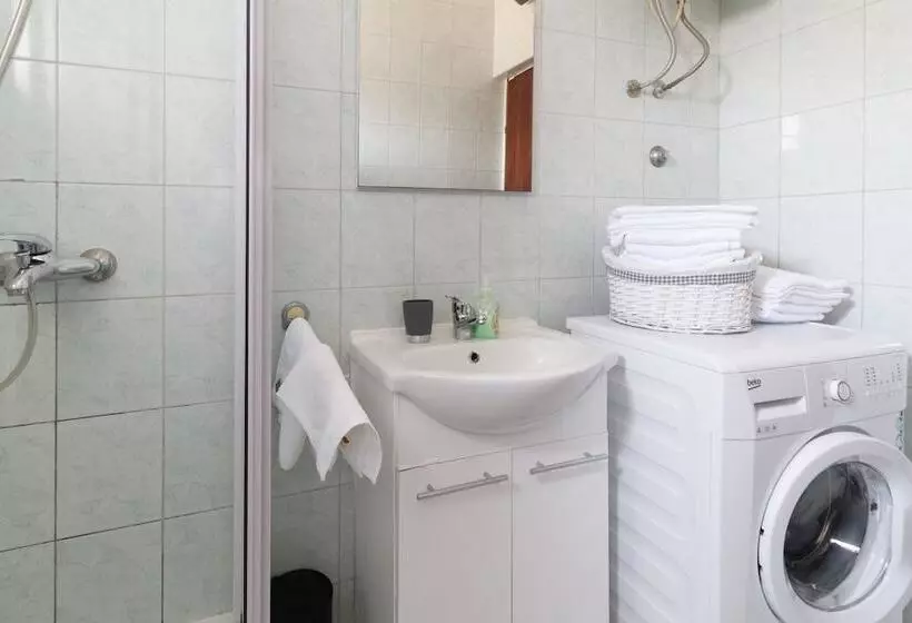 Comfortable Apartment Luka