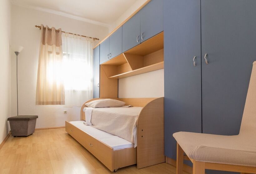 Comfortable Apartment Luka