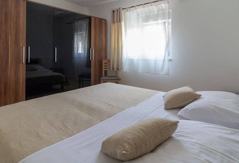 Comfortable Apartment Luka