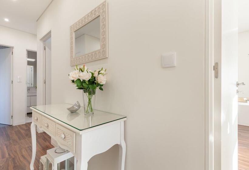 D&s   Torne Apartments