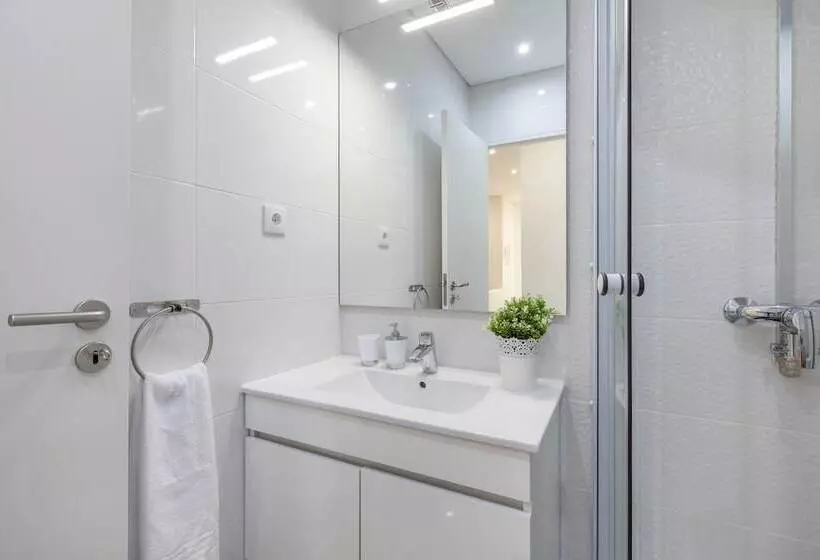 D&s   Torne Apartments