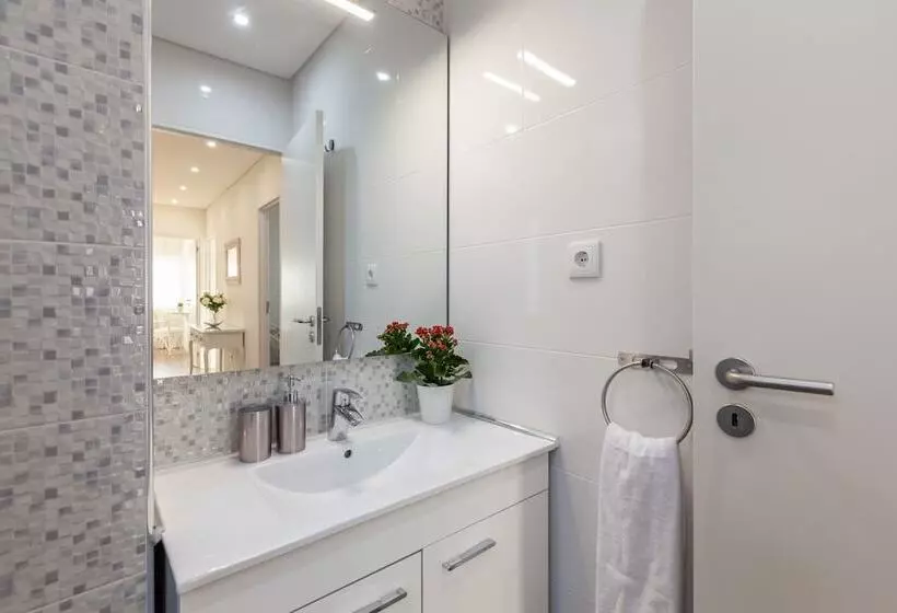 D&s   Torne Apartments