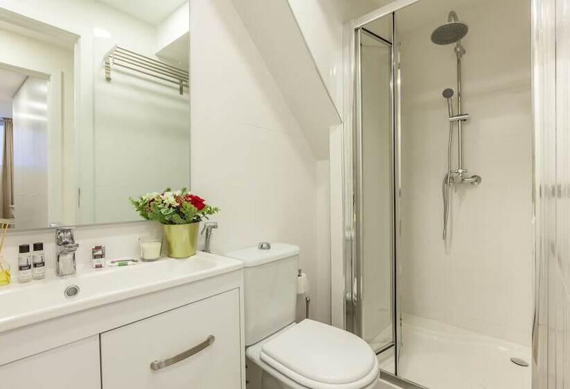 D&s   Torne Apartments