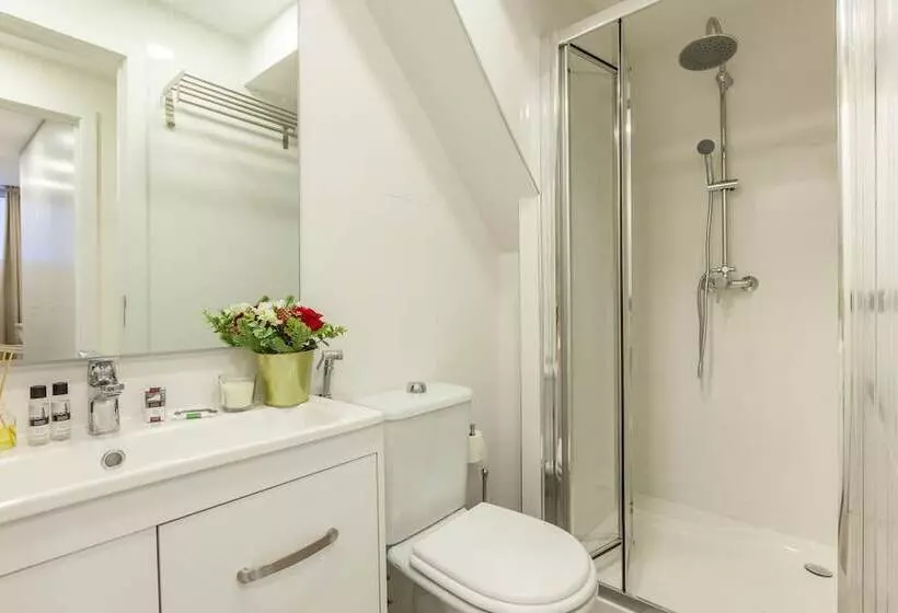 D&s   Torne Apartments