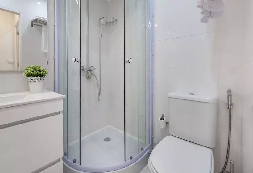 D&s   Torne Apartments