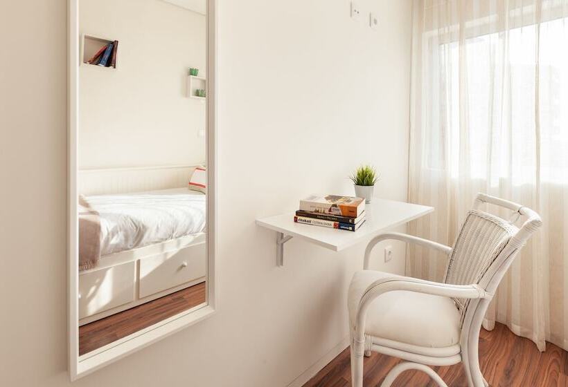 D&s   Torne Apartments