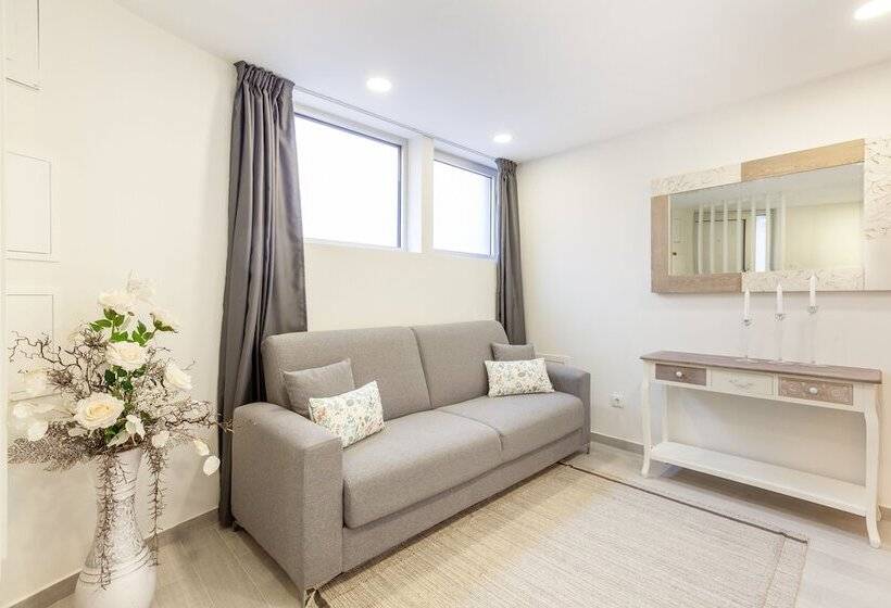 D&s   Torne Apartments