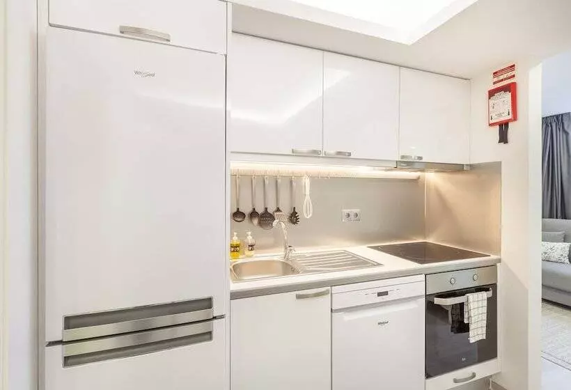 D&s   Torne Apartments