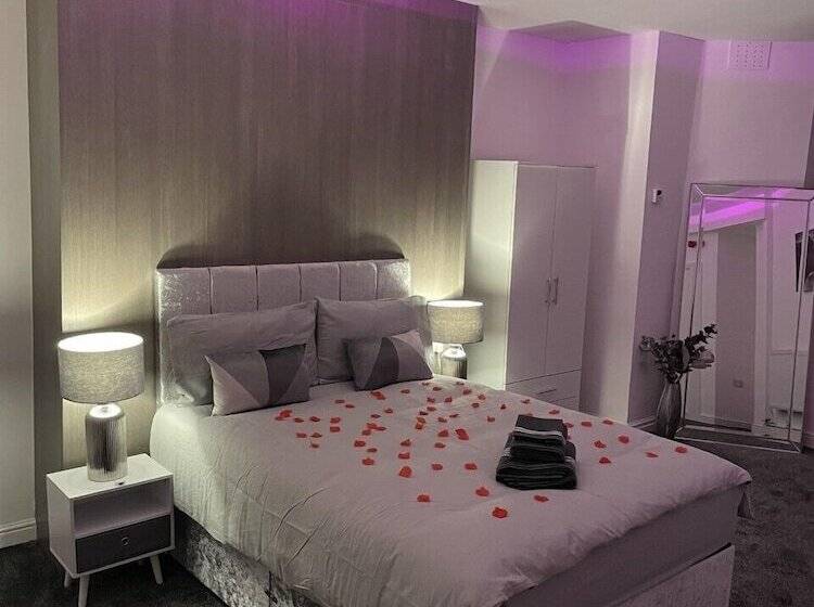 Empreo Serviced Apartments