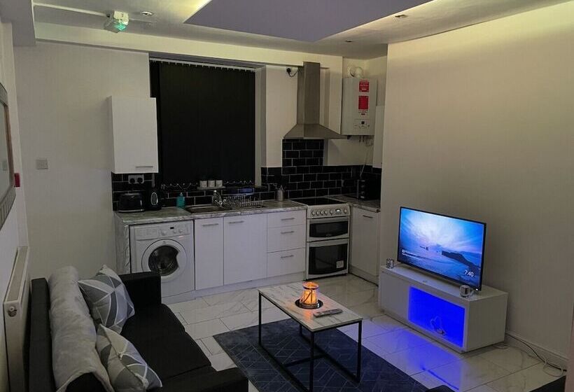 Empreo Serviced Apartments