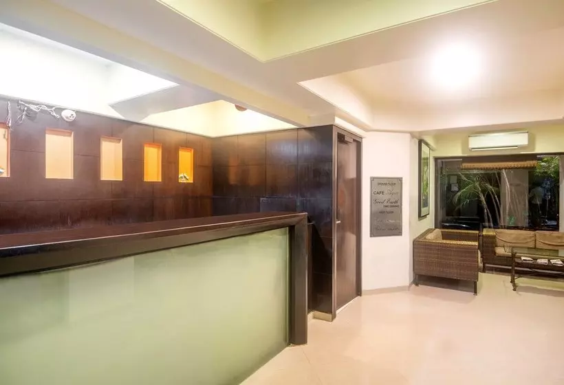 هتل Capital O 45497 Savoy Suites