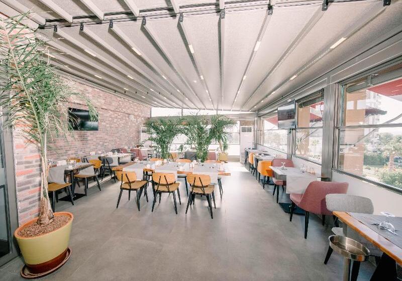 Laren Sea Side Hotel Spa