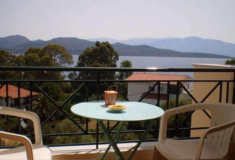 Pension (Hôtel basse catégorie) Katsenos Studios