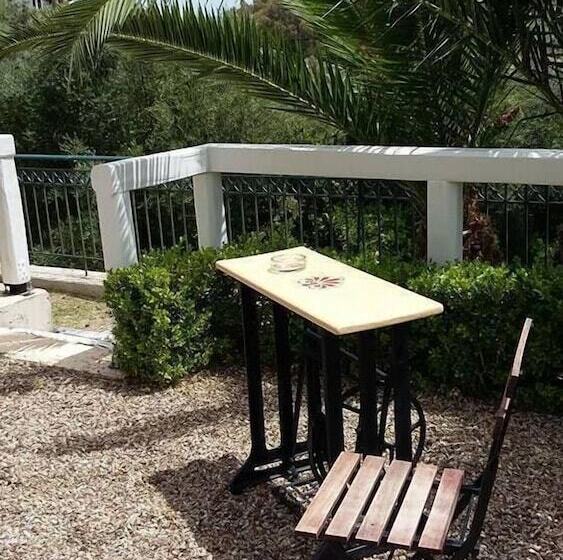 Pension (Hôtel basse catégorie) Katsenos Studios