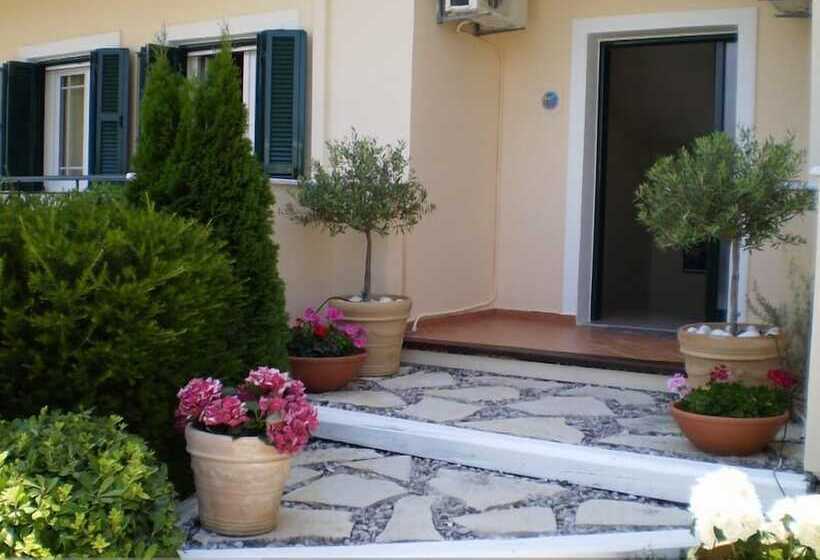 Pension (Hôtel basse catégorie) Katsenos Studios