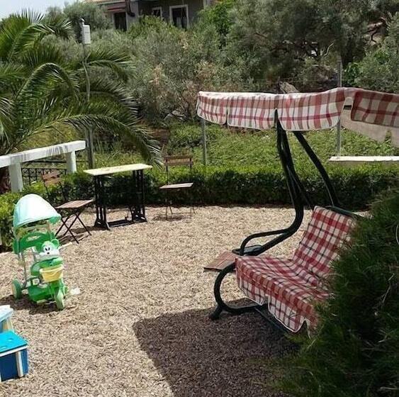 Pension (Hôtel basse catégorie) Katsenos Studios