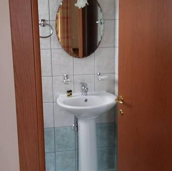 Pension (Hôtel basse catégorie) Katsenos Studios