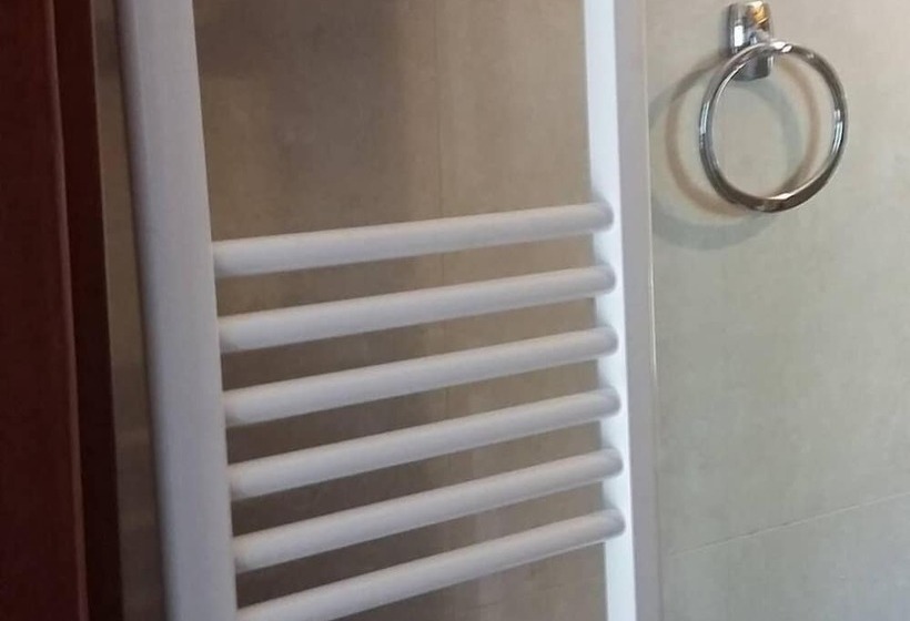 Pension (Hôtel basse catégorie) Katsenos Studios