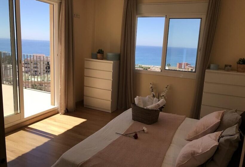 ペンション Rooms In Seafront Villa