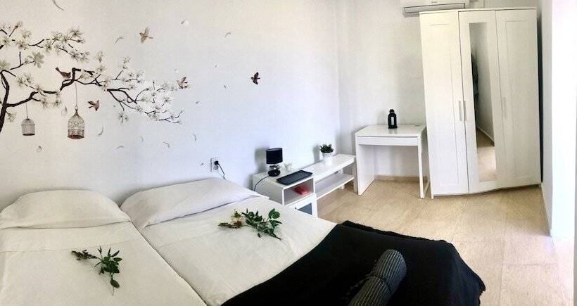 ペンション Rooms In Seafront Villa