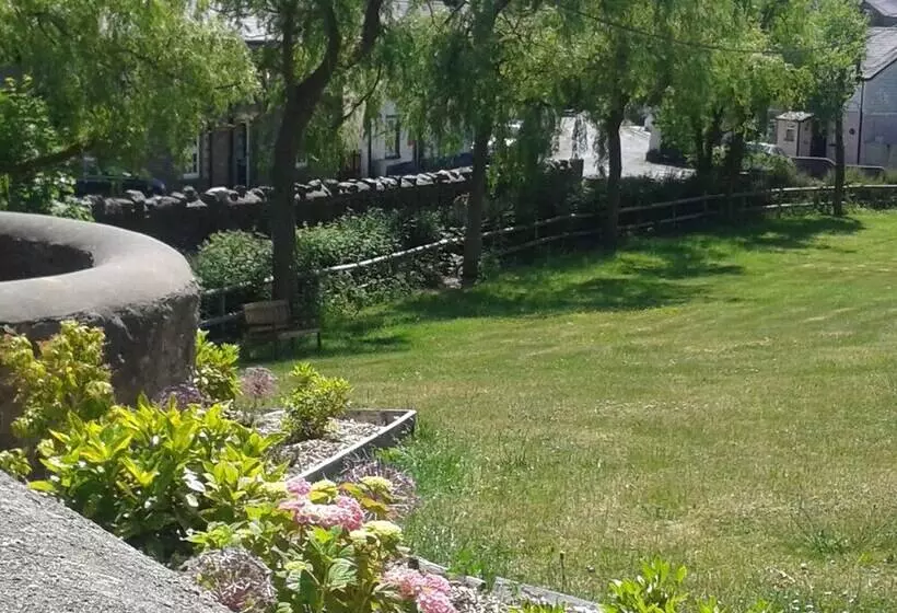 Sannan Court Holiday Apartments