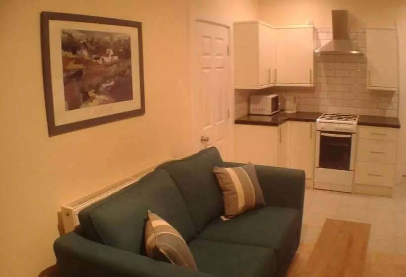 Sannan Court Holiday Apartments