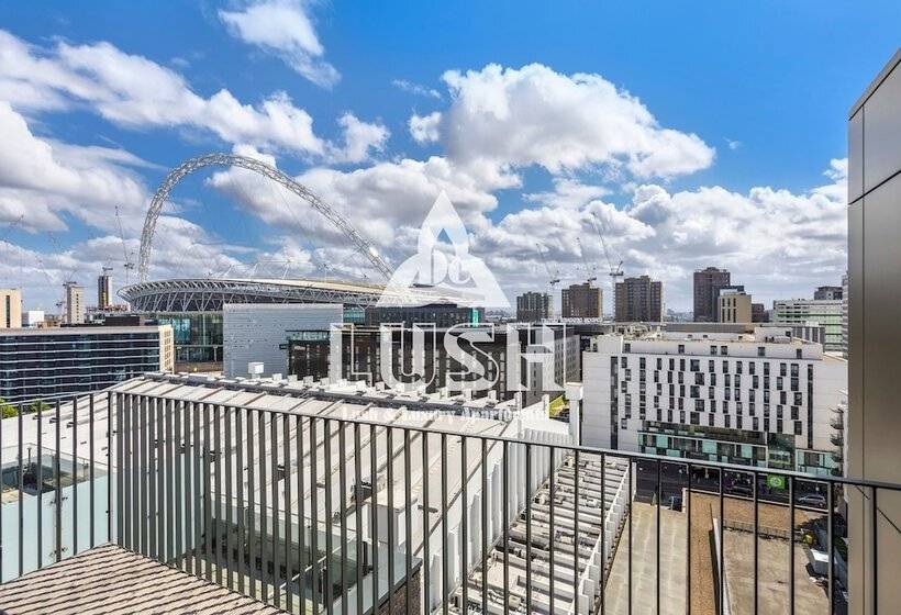 Lush Apartment   London Designer Outlet