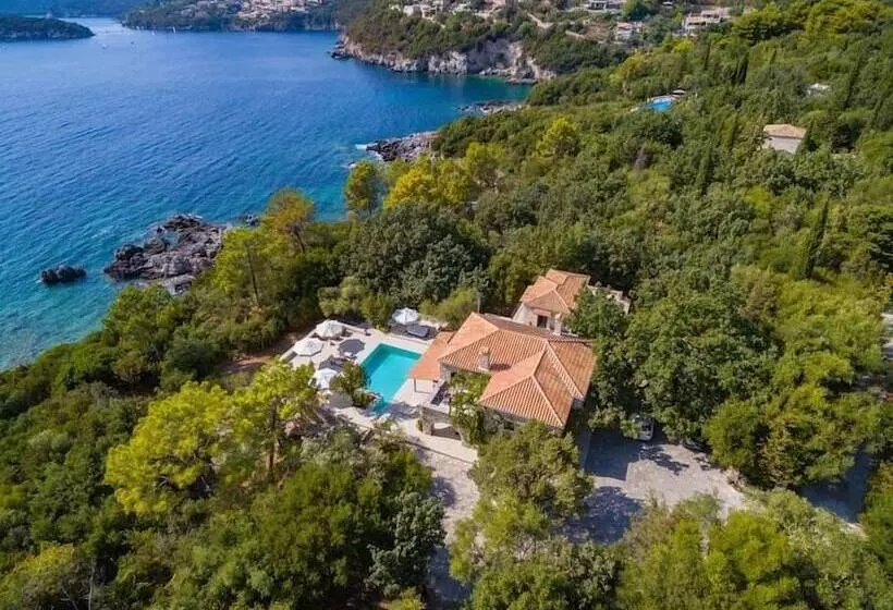 580m² Homm Luxurious Seaside Residence In Syvota, 14 Ppl