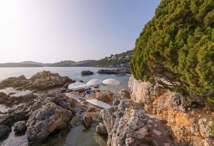 580m² Homm Luxurious Seaside Residence In Syvota, 14 Ppl