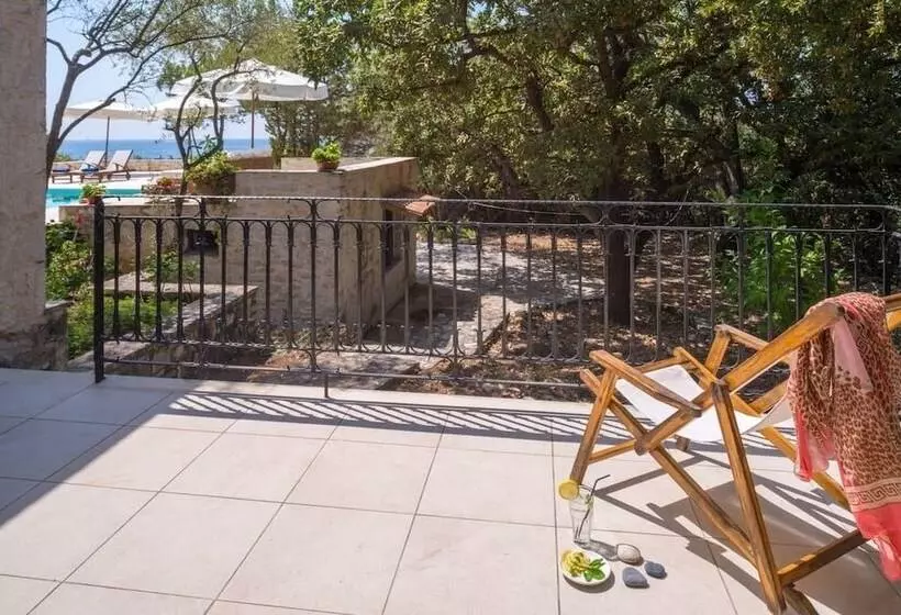 580m² Homm Luxurious Seaside Residence In Syvota, 14 Ppl