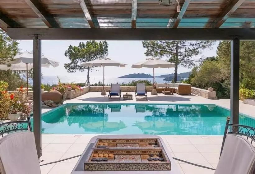 580m² Homm Luxurious Seaside Residence In Syvota, 14 Ppl