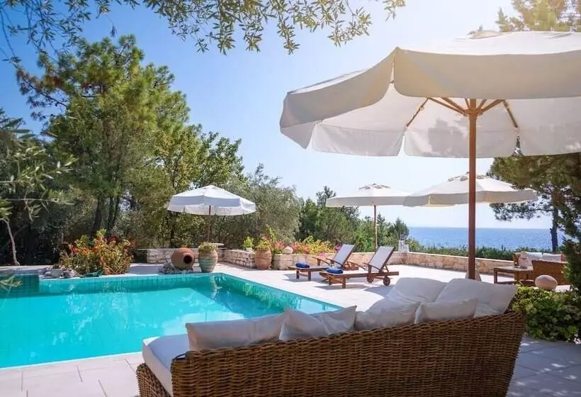 580m² Homm Luxurious Seaside Residence In Syvota, 14 Ppl