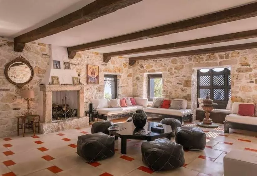 580m² Homm Luxurious Seaside Residence In Syvota, 14 Ppl