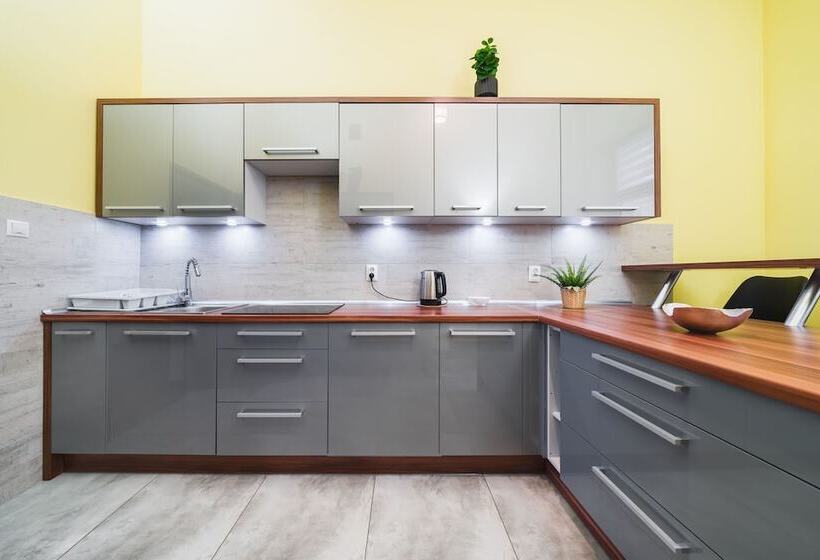 Barbakan Residence Old Town