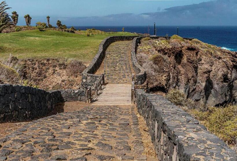 تختخواب و صبحانه Tabaiba Guesthouse