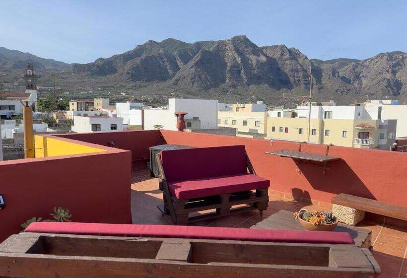 تختخواب و صبحانه Tabaiba Guesthouse