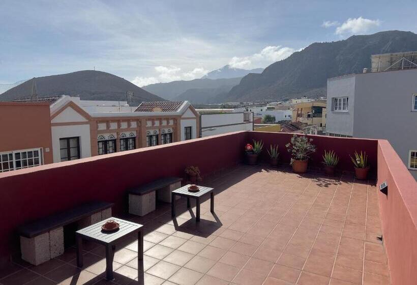 تختخواب و صبحانه Tabaiba Guesthouse