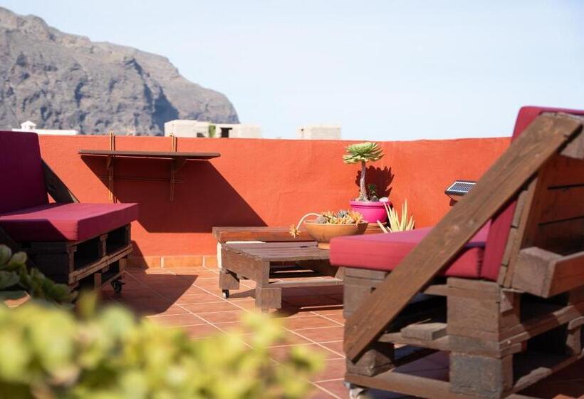 تختخواب و صبحانه Tabaiba Guesthouse