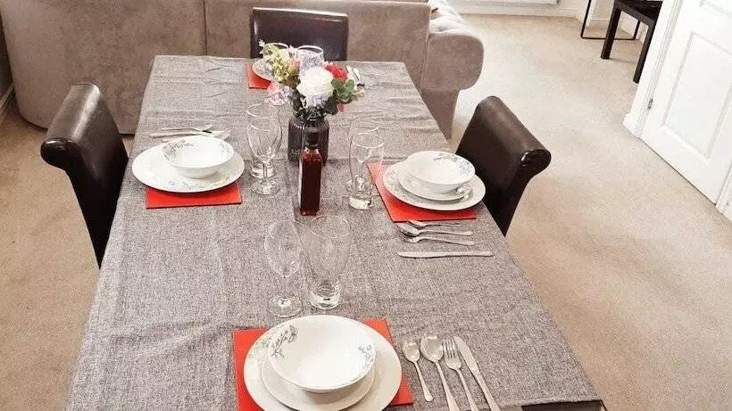 Majatalo Lakeside Palace