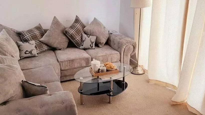 Majatalo Lakeside Palace