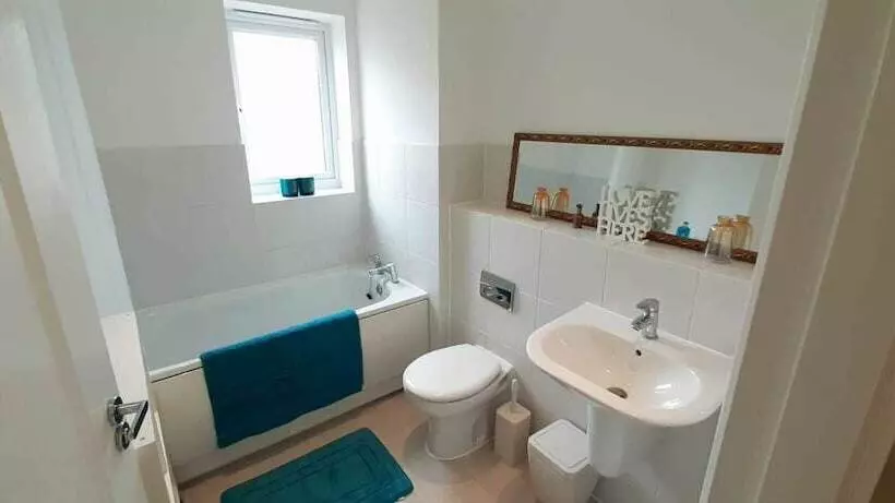 Majatalo Lakeside Palace