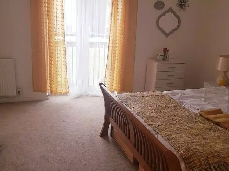 Majatalo Lakeside Palace