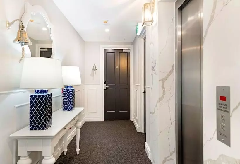 The Hamptons Apartments   St Kilda