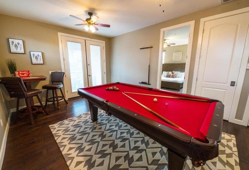 Amelia  Pueblo Viejo