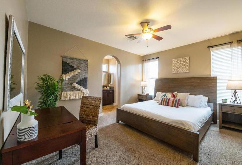 Amelia  Pueblo Viejo