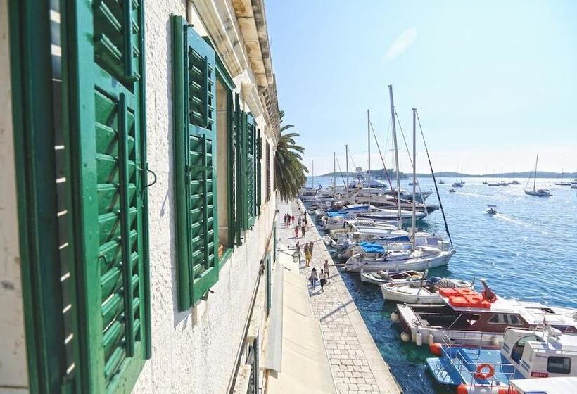 Apartment Hvar   Center Town